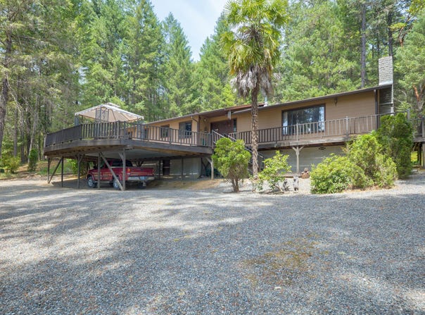 1625 Crow Road, Merlin, OR 97532