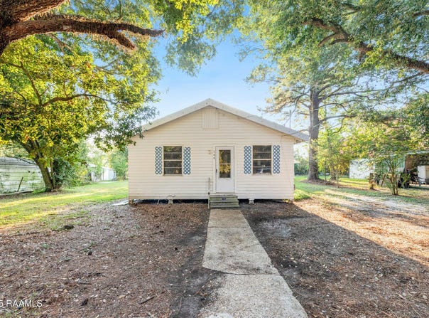 144 Hanks Pond Road, Crowley, LA 70526