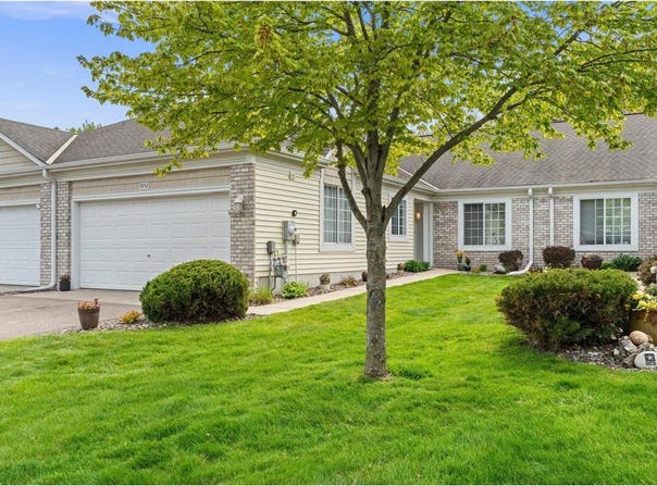 9052 Terra Verde Trail, Eden Prairie, MN 55347