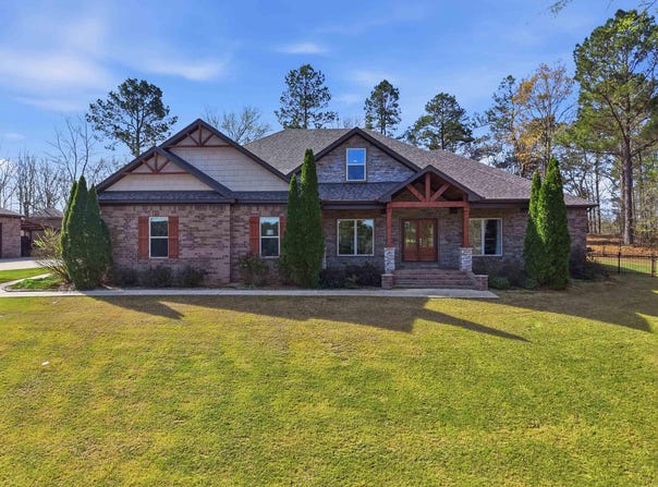 571 Valley Hill Road, Benton, AR 72019
