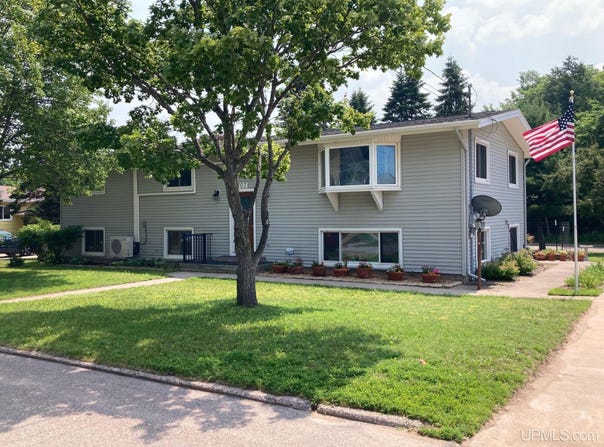 707 Craig, Marquette, MI 49855