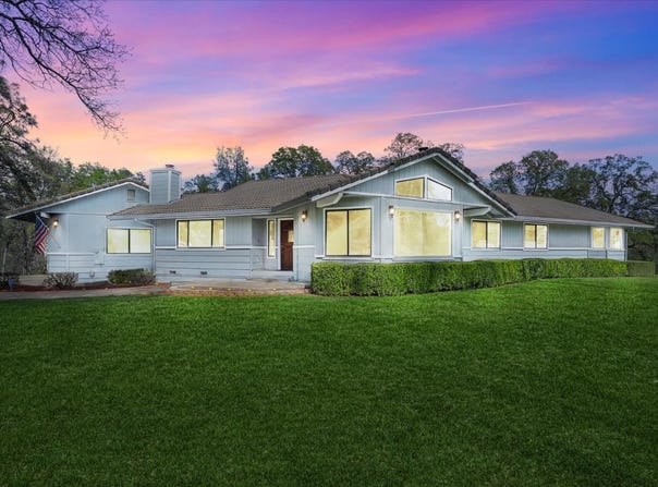 19862 Paso Robles AVE, Redding, CA 96003