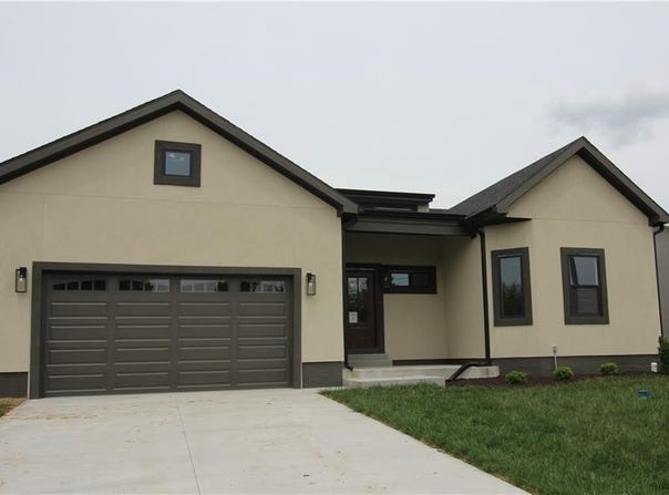 153 S Linn Valley Drive, Linn Valley, KS 66040