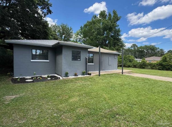 10 W Hope Dr, Pensacola, FL 32534