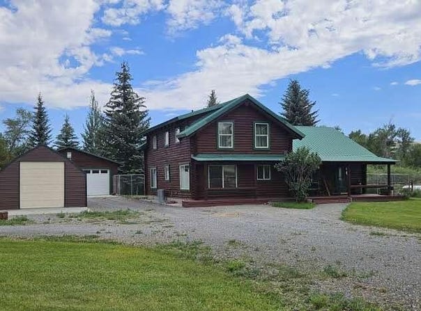 4251 Summit Dr, Mackay, ID 83251