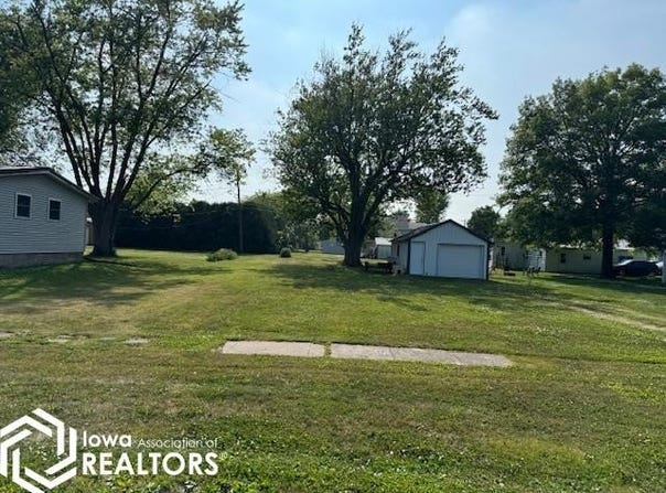 212 N Baker St, Keota, IA 52248