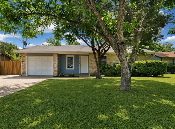 1508 Long Branch Dr, Georgetown, TX 78626