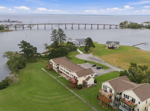 8047 Treasure Drive, Oriental, NC 28571