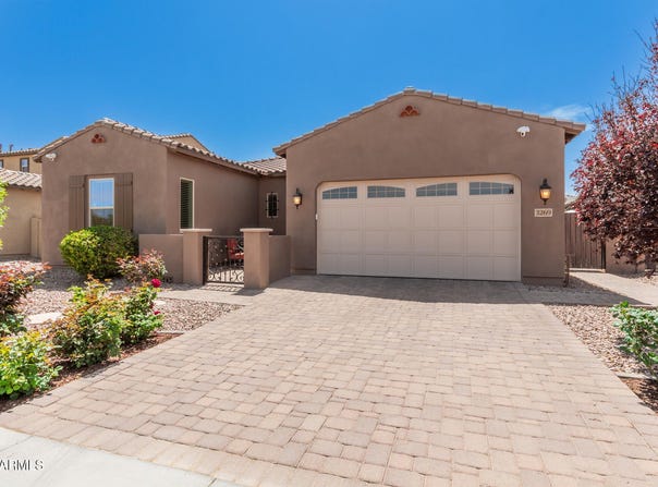 3269 E IRONSIDE Lane, Gilbert, AZ 85298