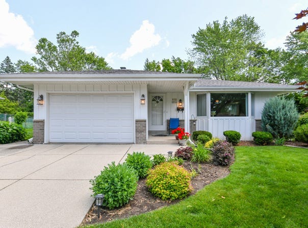 W182n8964 Princeway -, Menomonee Falls, WI 53051