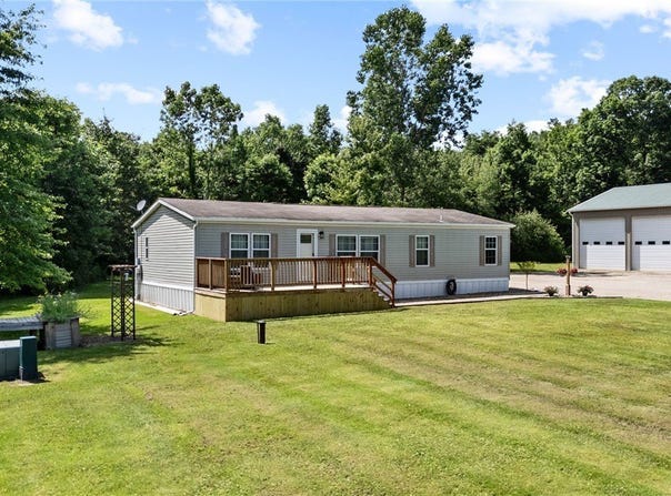 1467 Notman Road, Deerfield, OH 44411