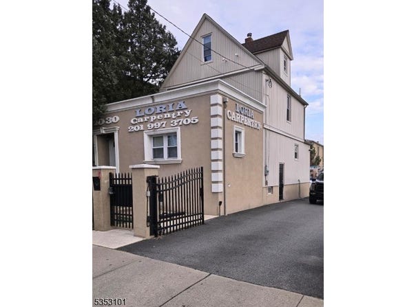 1030 Stuyvesant Ave, Irvington Twp., NJ 07111-1119
