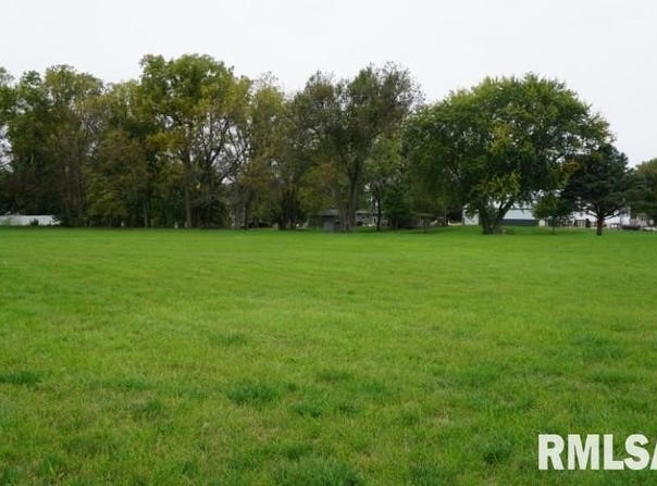 HURFF Drive lot: 79, Elmwood, IL 61529