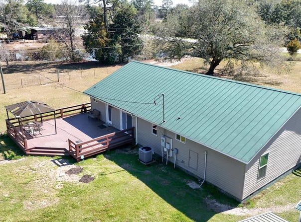 3709 E Us Highway 90, DeFuniak Springs, FL 32433