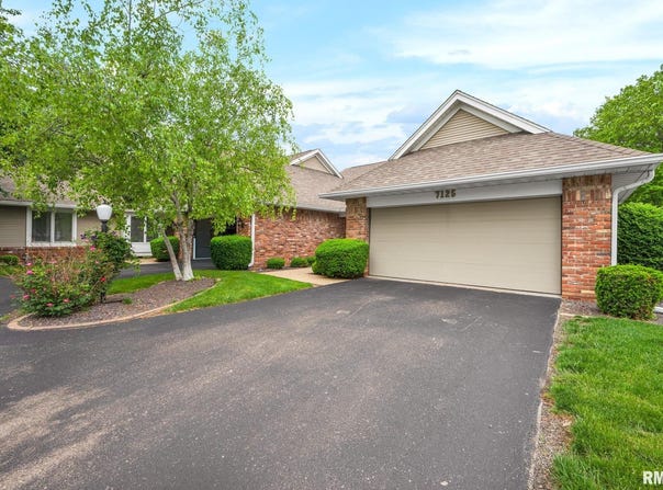 7125 W WILLOW BEND Pointe, Peoria, IL 61614