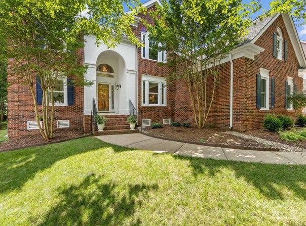 10527 Breamore Drive, Charlotte, NC 28270