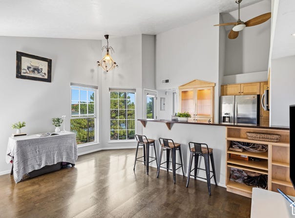 1444 W BEACON HILL Cir E, Taylorsville, UT 84123