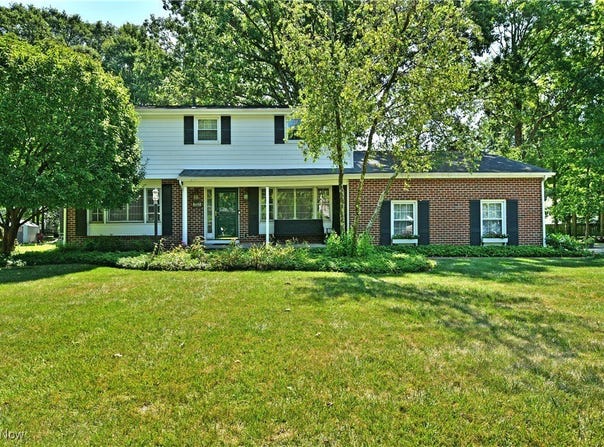 2012 Crestwood Boulevard, Youngstown, OH 44505