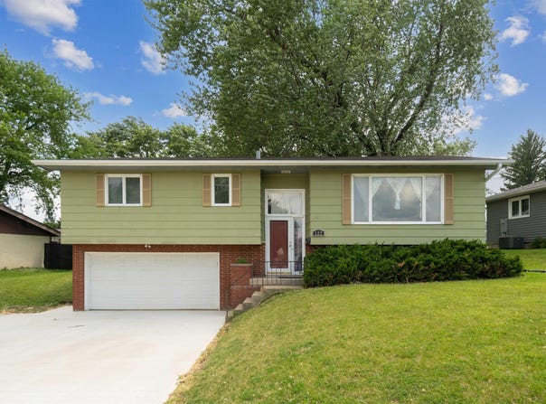 122 Park Lane, Waterloo, IA 50702