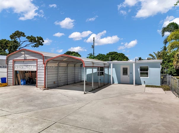 1593 Barbarie Ln, West Palm Beach, FL 33417