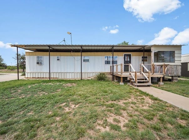 401 E 8th St, Forsan, TX 79733