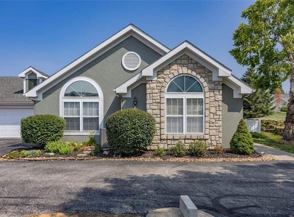 23421 W 71st Terrace, Shawnee, KS 66227