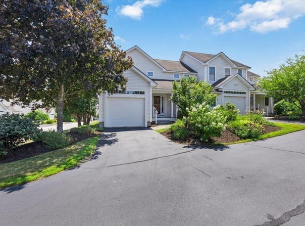10 Eastridge Drive, Peterborough, NH 03458