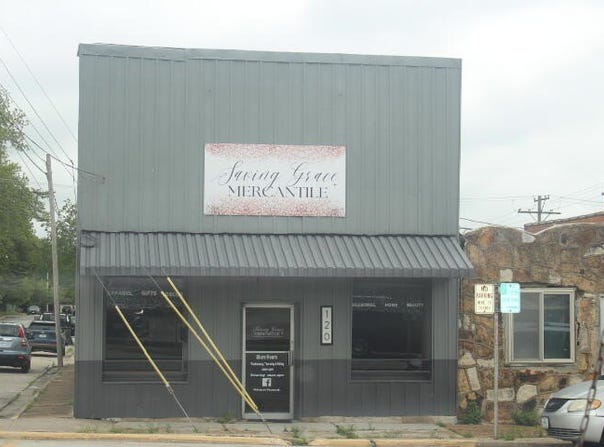 120 N Springfield Avenue, Bolivar, MO 65613