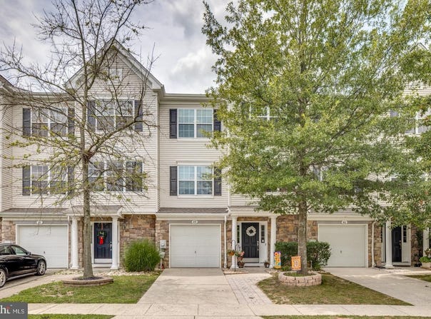 48 MILLERS RUN, DELRAN, NJ 08075