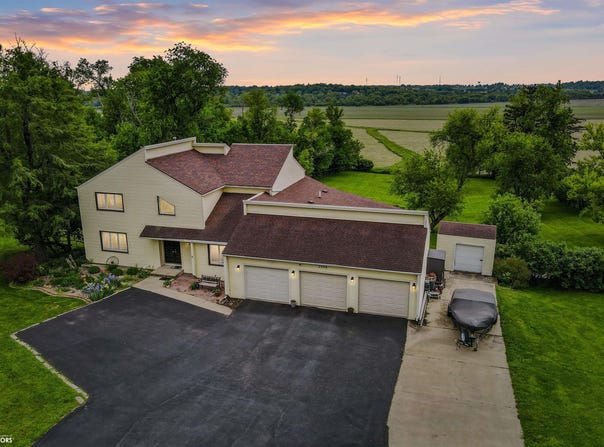 2508 W Lincoln Way, Marshalltown, IA 50158