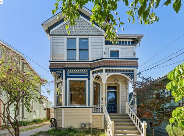 1715 Bay St, Alameda, CA 94501