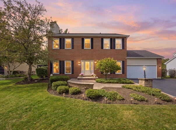 452 Spring Ridge Drive, Crystal Lake, IL 60012