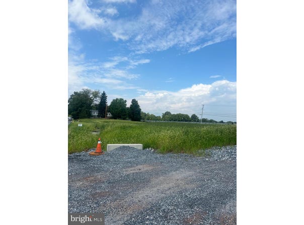 3757 OLD HERSHEY RD, ELIZABETHTOWN, PA 17022