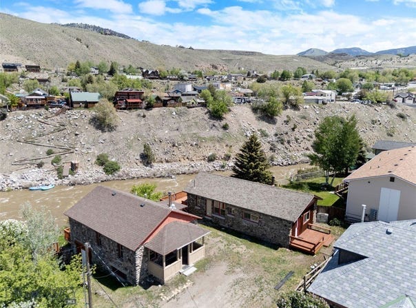504 4th Street, Gardiner, MT 59030