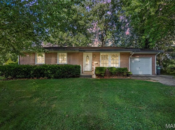432 N 9th Street, Mascoutah, IL 62258