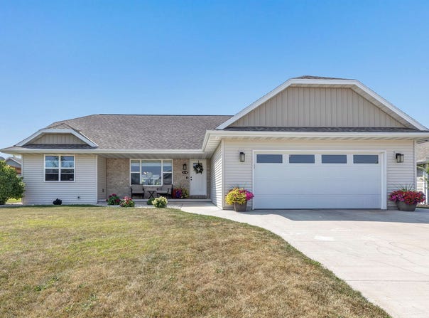 854 ROTH Road, DE PERE, WI 54115-7112