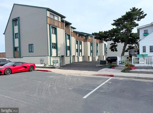12005 WIGHT Street, OCEAN CITY, MD 21842