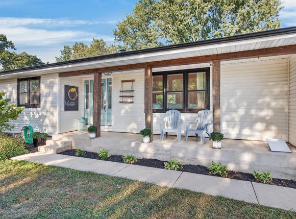 1938 Dark Valley Road, Marshfield, MO 65706
