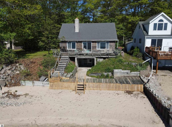 1551 Douglas Drive, Tawas City, MI 48763
