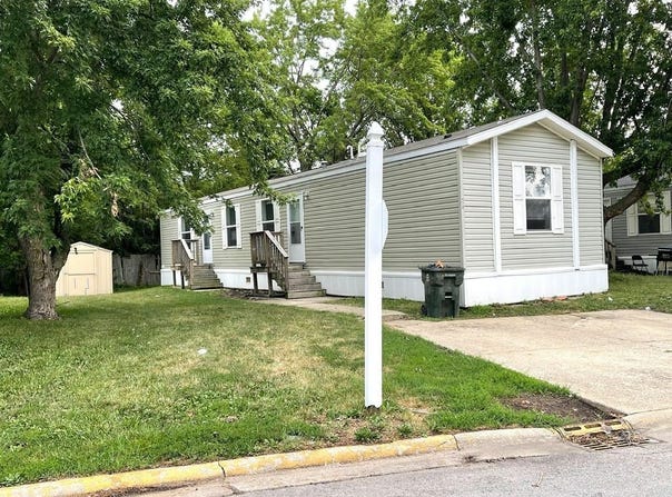 490 Linda Lane, Lynwood, IL 60411