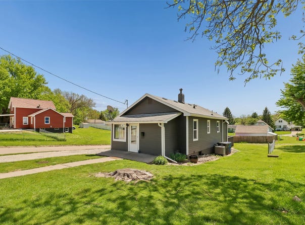 200 Fulton Drive, Des Moines, IA 50315