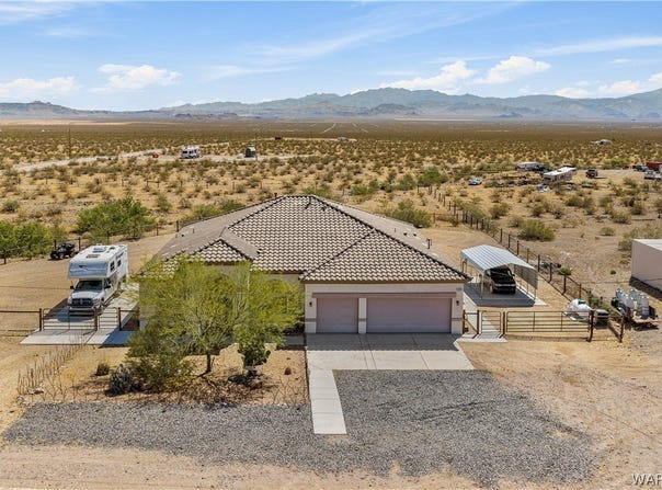 4256 Zircon Road, Golden Valley, AZ 86413