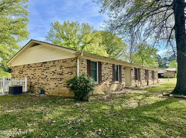 21 Camellia Drive, Jackson, TN 38301
