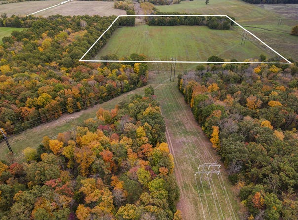 008 Highway 32, Stockton, MO 65785