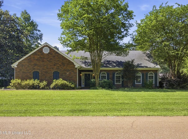 2307 Arrowhead Drive, McComb, MS 39648