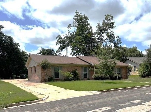 805 Glasgow Drive, Waco, TX 76710