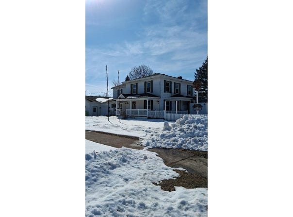 307 S Spring, Augusta, WI 54722