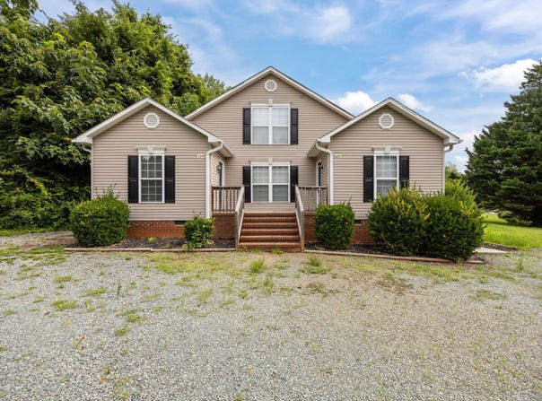 622/624 S Williamson Avenue, Elon, NC 27244