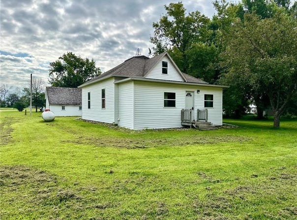 19708 Monarch Avenue, Summit Lake Twp, MN 56165