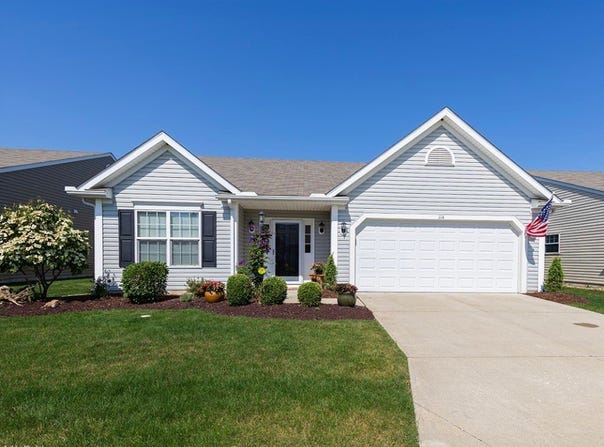114 Westminster Way, Elyria, OH 44035